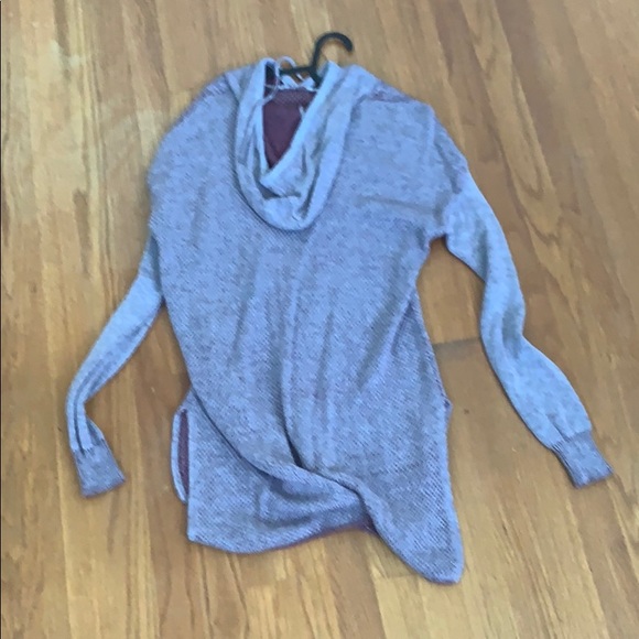 sweater - Picture 2 of 2